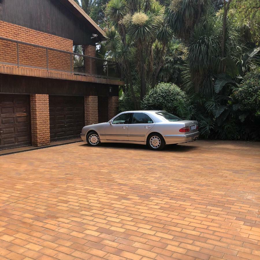 Hotel 27A On Angus Johannesburg Exterior foto