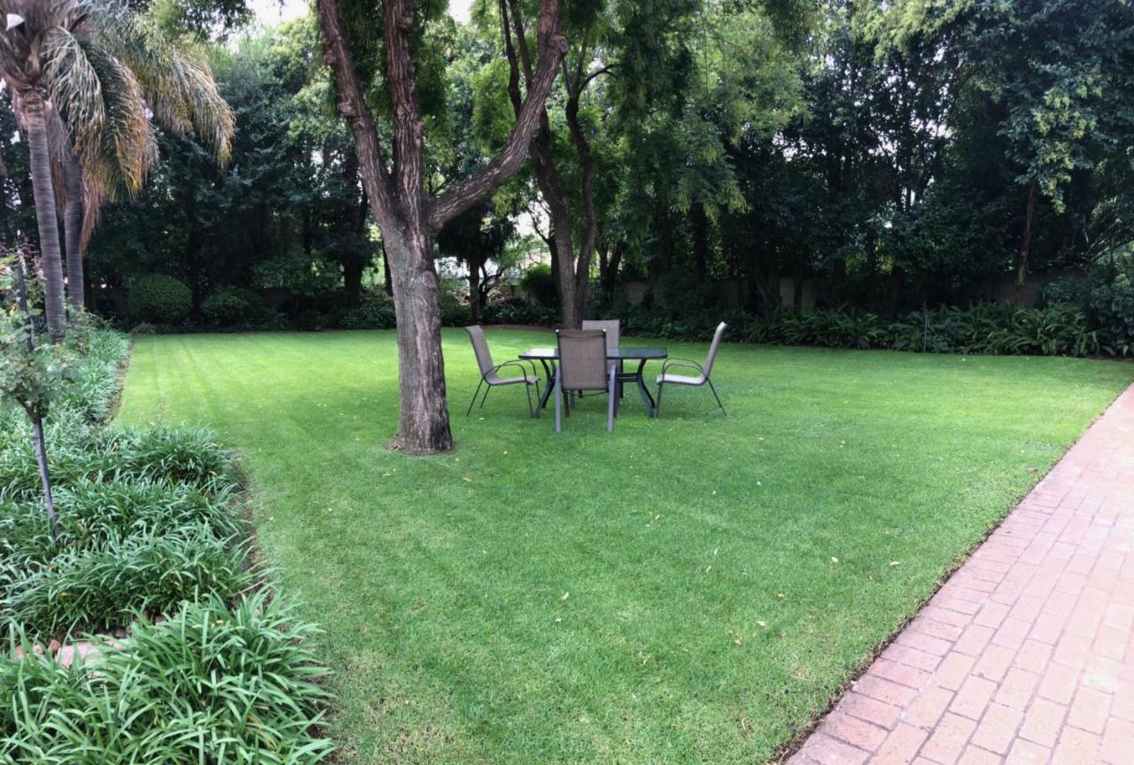Hotel 27A On Angus Johannesburg Exterior foto